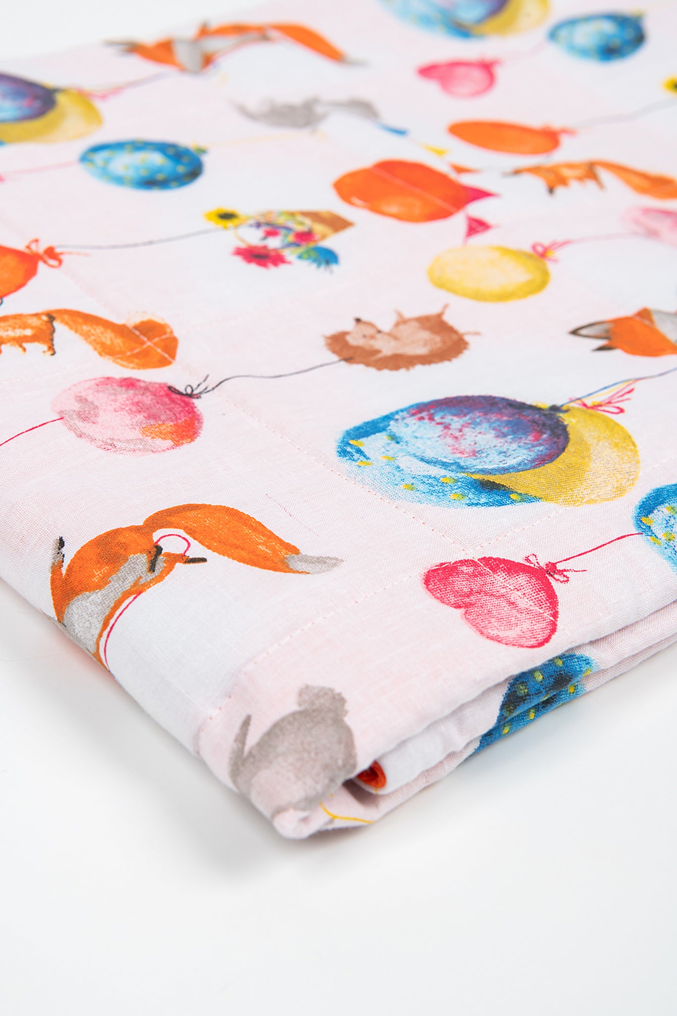 FOREST PARTY WEIGHTED BLANKET close up
