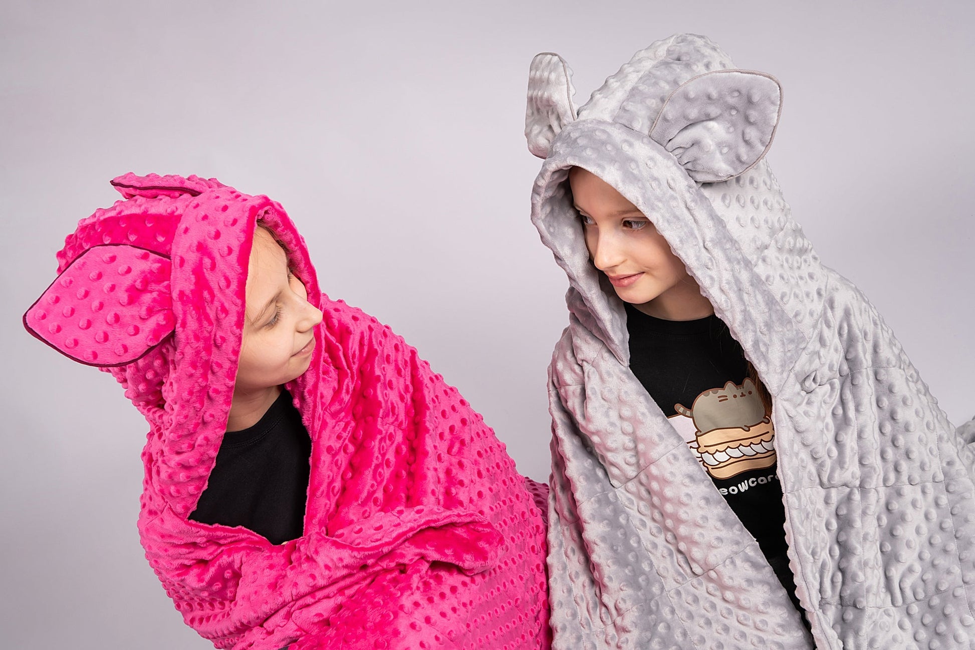 CHILDREN IN WEIGHTED BLANKET HOODIE SENSORY OWL